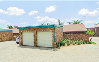 3 Bedroom Simplex in Elarduspark