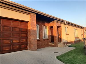 3 Bed Townhouse in Brits Central