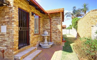 3 Bedroom House in Grobler Park
