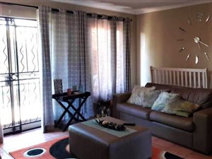 2 Bed Flat in Highveld