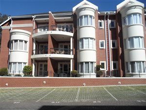 2 Bed Apartment in Melrose