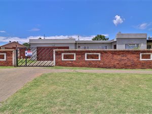 3 Bed House in Eldorado Park