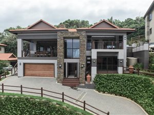 3 Bed House in Westbrook