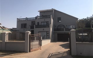 6 Bedroom House in Kungwini Country Estate