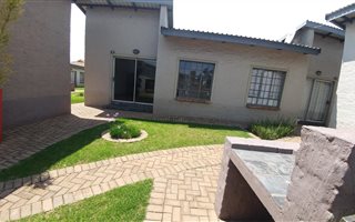 1 Bedroom Apartment in Die Heuwel