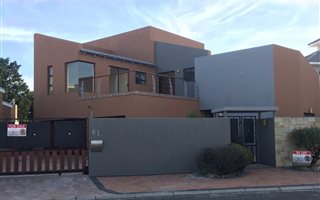 3 Bedroom House in West Beach
