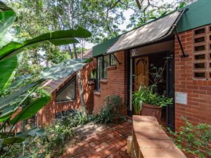 3 Bed House in Manor Gardens