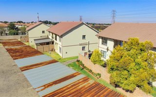 2 Bedroom House in Parkrand