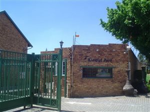 3 Bed Townhouse in Kempton Park Central