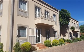 75 m² Commercial space in Meyersdal