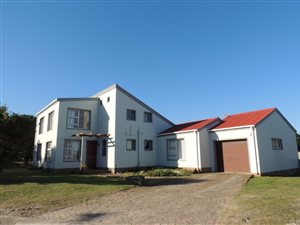 4 Bed House in Kleinmond