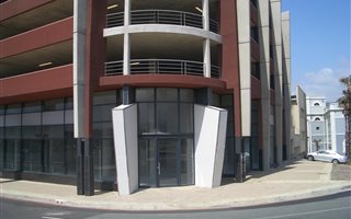 640 m² Commercial space in Point Waterfront