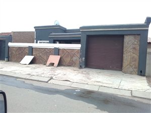3 Bed House in Tsakane