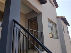 2 Bed Apartment in Honeydew