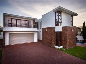 4 Bed House in Carlswald North Estate