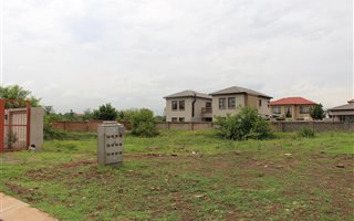 802 m² Land available in Zambezi Country Estate