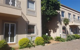 61 m² Commercial space in Meyersdal