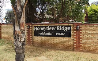 2 Bedroom Townhouse in Honeydew
