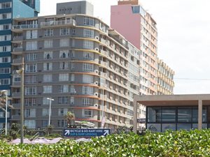 3 Bed Apartment in Point Waterfront