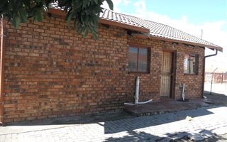 2 Bedroom House in Boitekong
