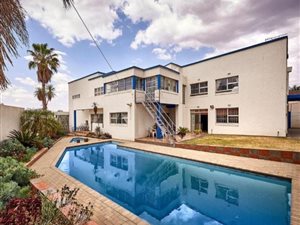 4 Bed House in Marlboro Gardens