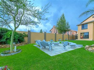 3 Bed Townhouse in Ruimsig