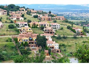 648 m² Land available in Estate D Afrique