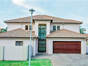 4 Bedroom House in Rose Acres Estate