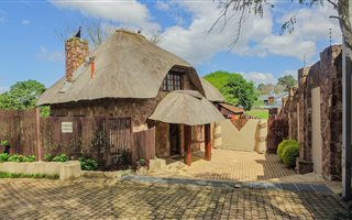 3 Bedroom Duplex in Hillcrest Central