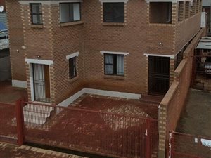 400 m² Commercial space in Lenasia