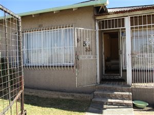 4 Bed House in South Hills