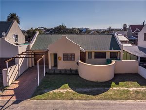 2 Bed House in Admirals Park