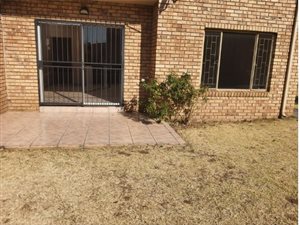 2 Bed Townhouse in Ravensklip