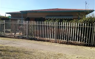 3 Bedroom House in Krugersdorp West