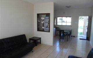 3 Bedroom Flat in Westdene