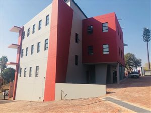 290 m² Commercial space in Moreleta Park