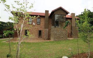 3 Bedroom House in White River Country Estate