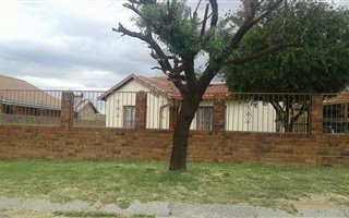 3 Bedroom House in Rabie Ridge
