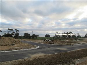 496 m² Land available in Gustrouw