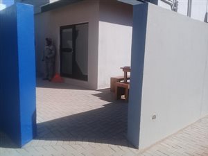 Commercial space in Westdene