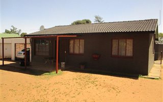 3 Bedroom House in Fauna
