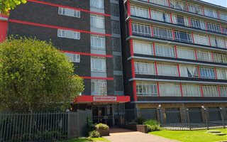 2.5 Bedroom Apartment in Witbank Central