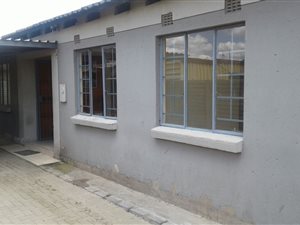 2 Bed House in Embalenhle