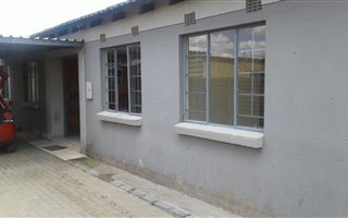 2 Bedroom House in Embalenhle