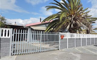 3 Bedroom House in Belmont Park