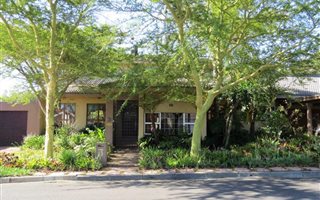 6 Bedroom House in Panorama