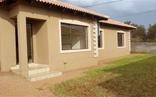 3 Bedroom Townhouse in Kuruman