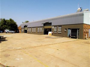 750 m² Industrial space in Rosslyn