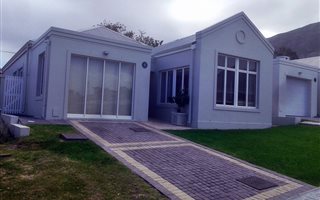 2 Bedroom House in Onrus