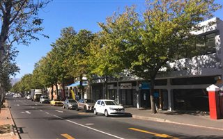 115 m² Retail Space in Somerset West Central